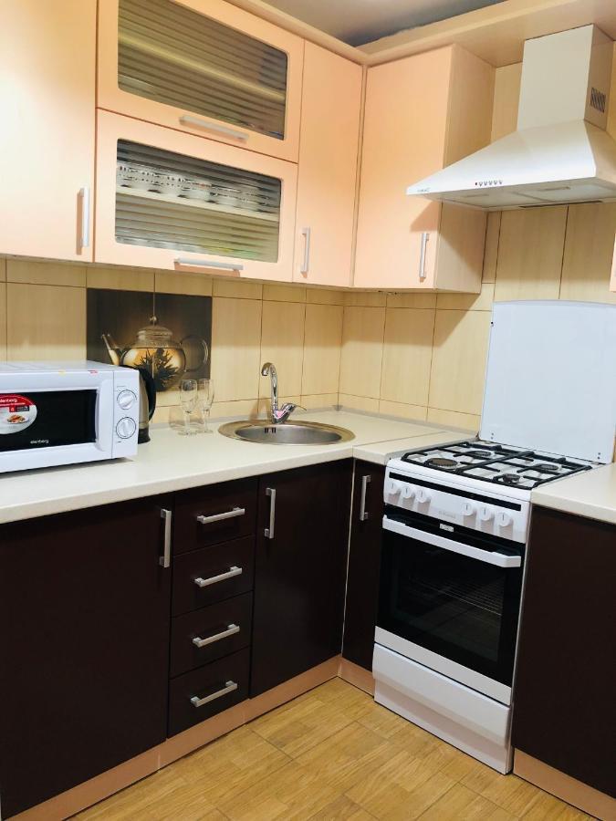 Apartment Rovno รีฟเน ภายนอก รูปภาพ